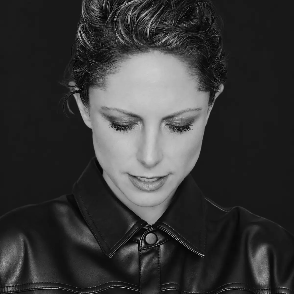 DJ Kristin Velvet — Bar Tausend Berlin DJ Kristin Velvet — Bar Tausend Berlin
