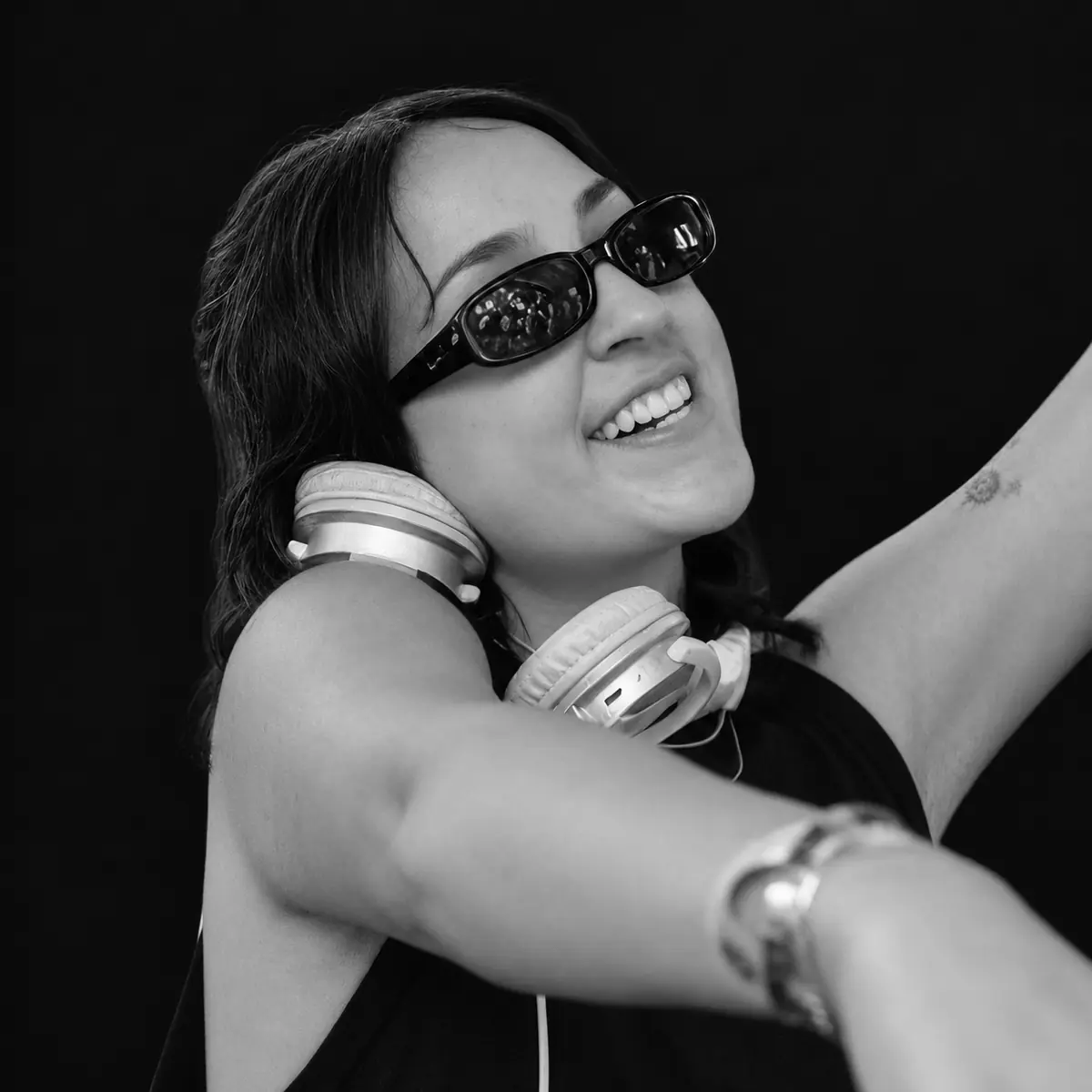 DJ Paulita — Bar Tausend Berlin DJ Paulita — Bar Tausend Berlin