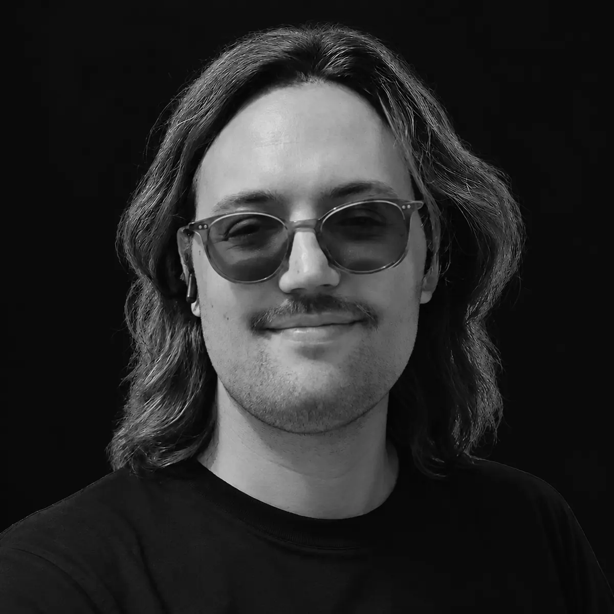 DJ / label owner Sam Paradise — Bar Tausend Berlin DJ / label owner Sam Paradise — Bar Tausend Berlin